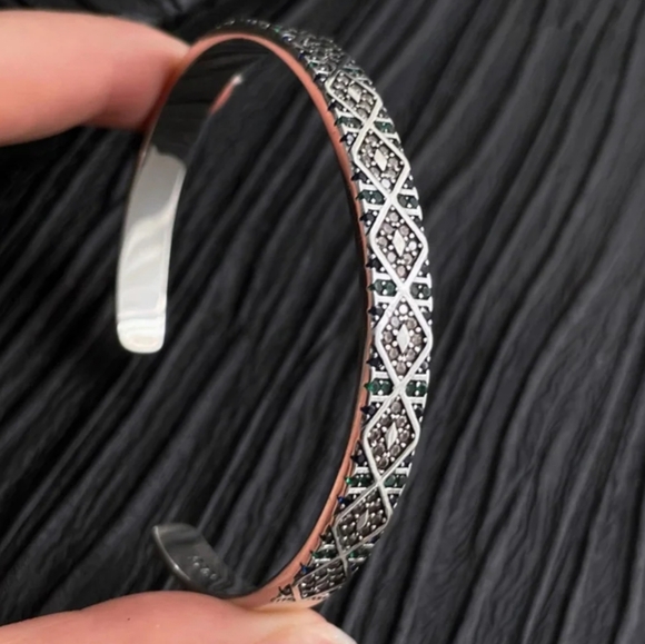 Cuff Bracelet for Women, Creative Design Sparkling Zircons, stamped S925 - Picture 4 of 11